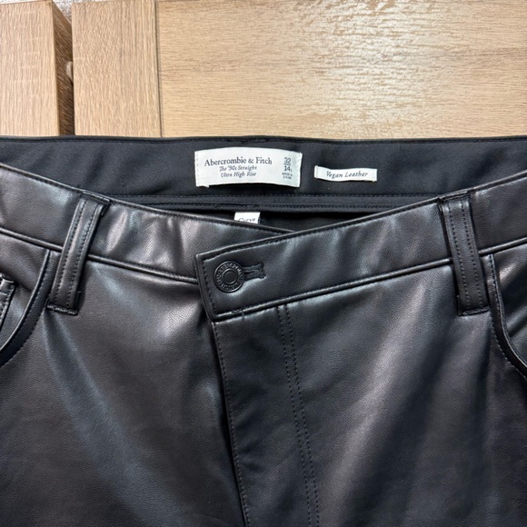 Abercrombie & Fitch The 90s Straight Ultra High Rise Leather Crossover 32/14 S - Picture 8 of 11